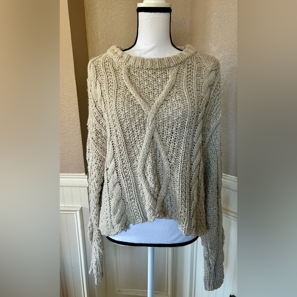 Free People - Cutting edge cable cropped sweater (NWOT)